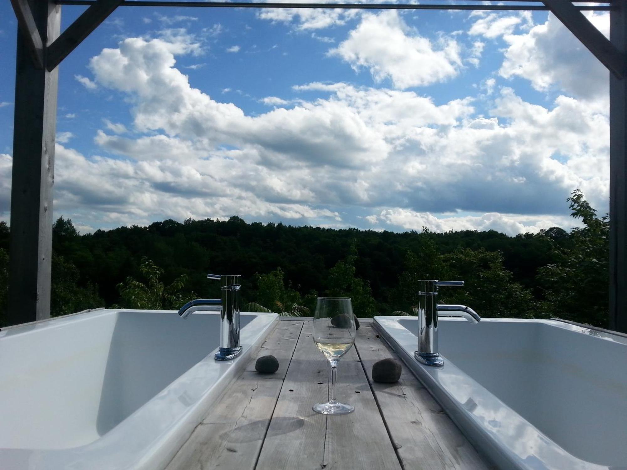 Eco Spa Highland Grenville-Sur-La-Rouge Dış mekan fotoğraf