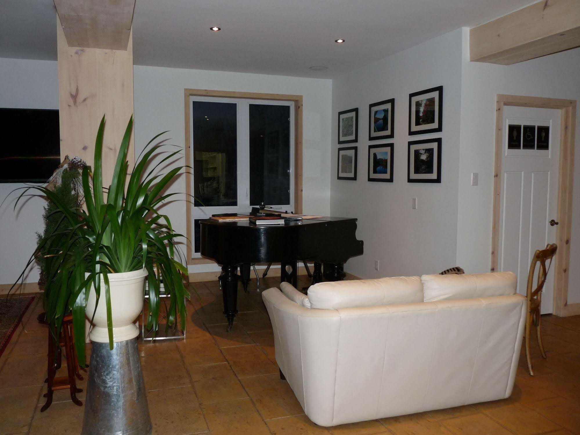 Eco Spa Highland Grenville-Sur-La-Rouge Dış mekan fotoğraf